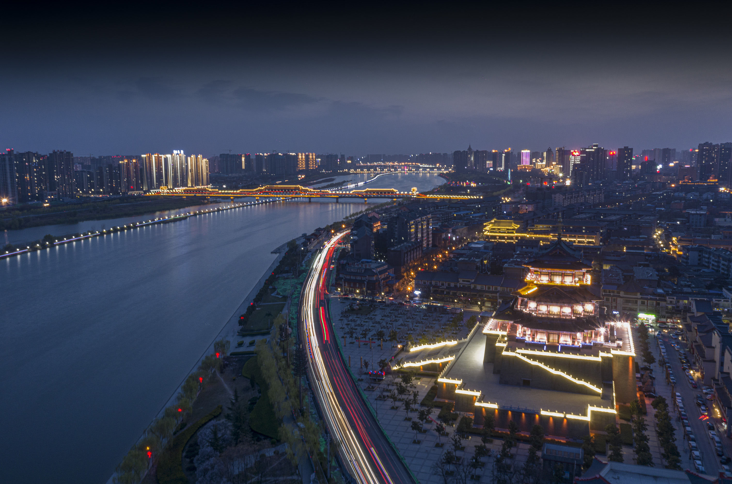 摄图网_501578561_古都咸阳廊桥夜景（非企业商用）.jpg